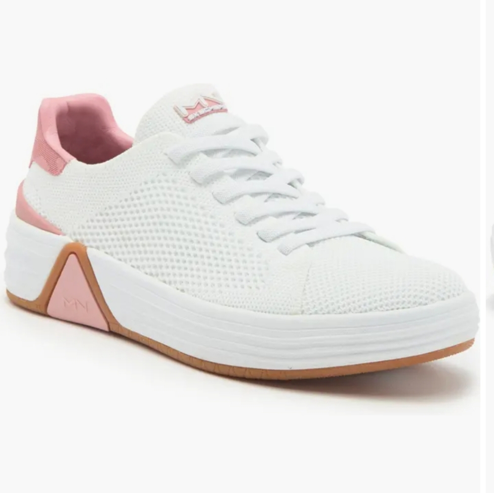 Womens white fashion sneaker Skechers platform shoe